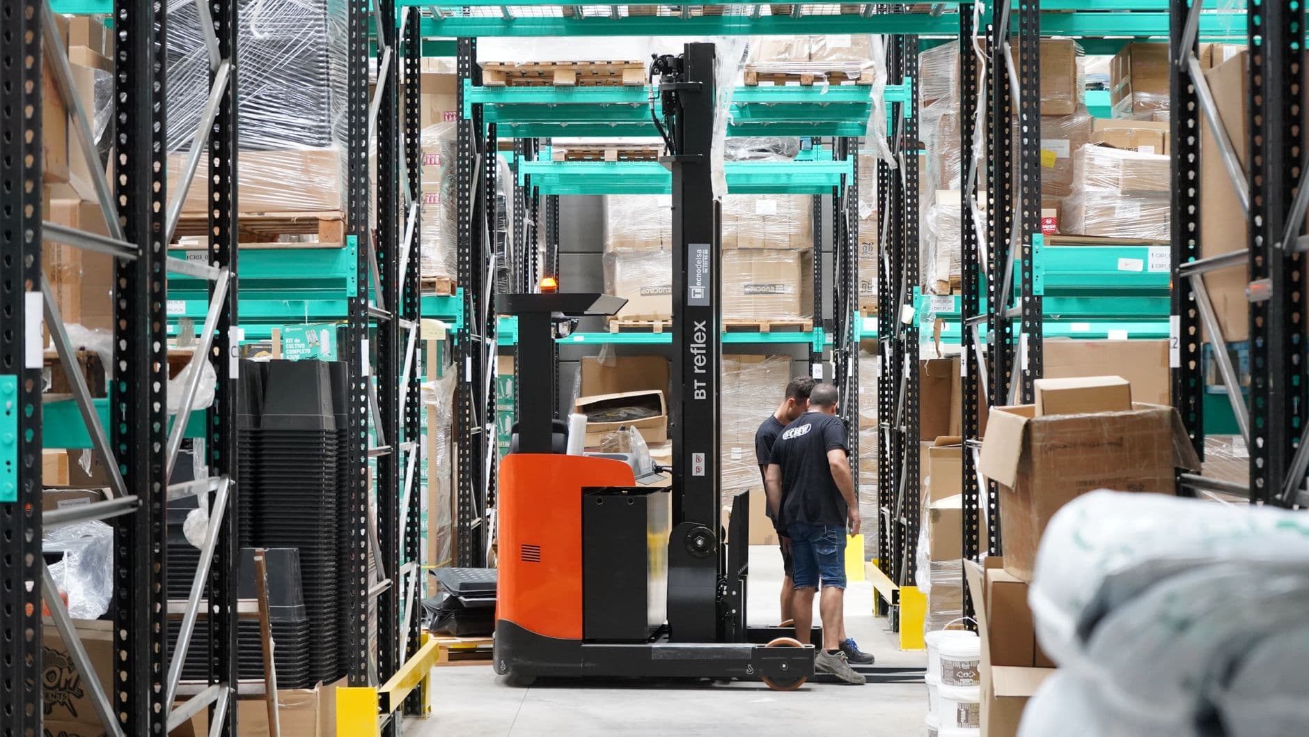 Plan de circulation en entreprise : séparer les flux piétons et véhicules