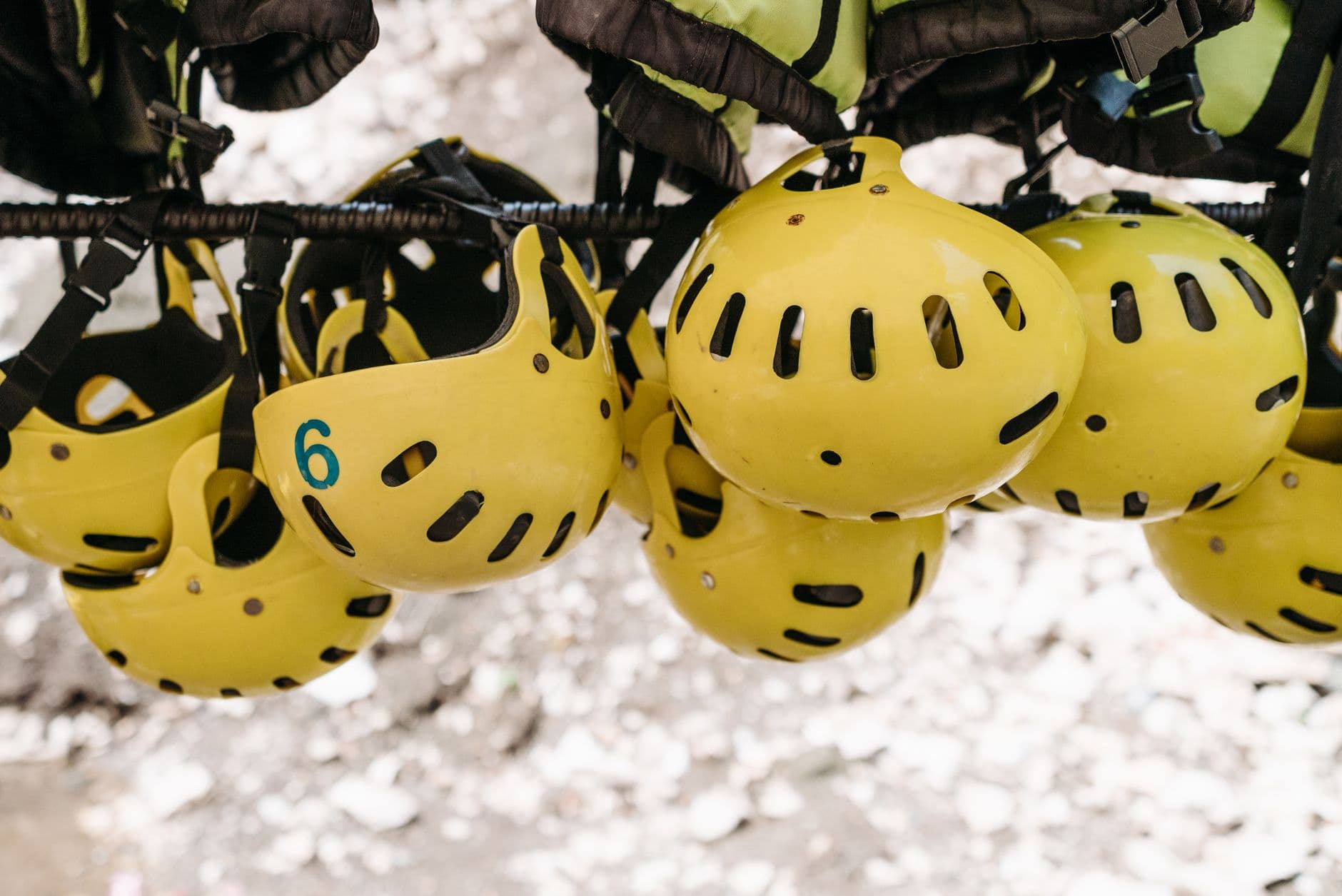 Retrait du casque d'une victime : quand le faire et quand s'abstenir — article Secourisme